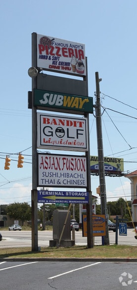 More Photos Of 3300 Highway 17 Business South, North Myrtle Beach General Retail For Lease