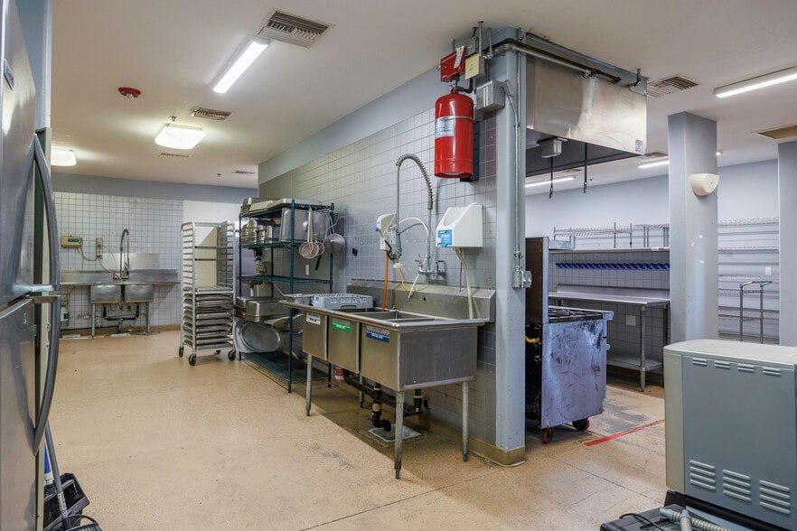 More Photos Of 16286 S Sunland Gin Rd, Arizona City Rehabilitation Center For Sale