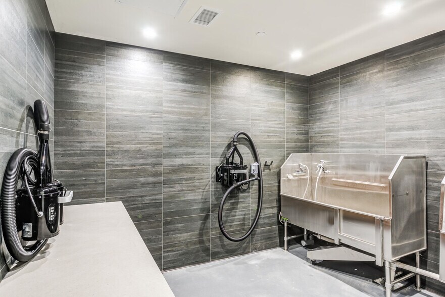 More Photos Of 1100 Webster St, Oakland Apartments For Lease