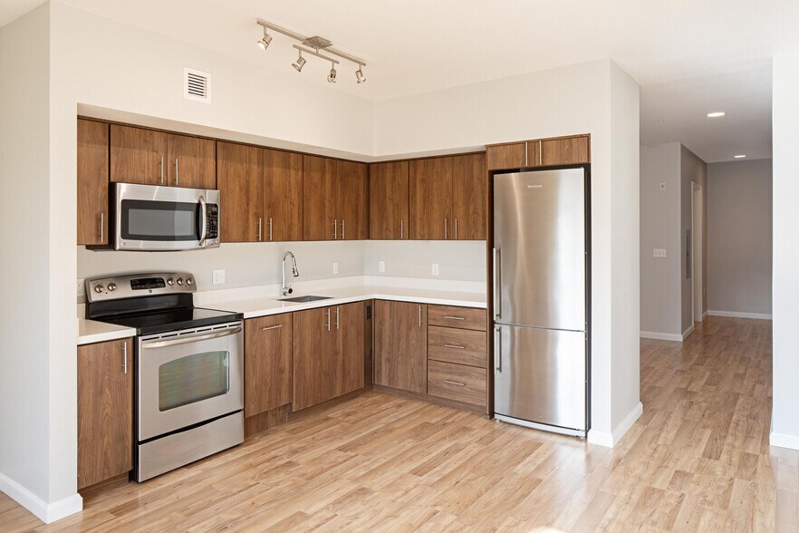 More Photos Of 2240-2250 NW Lovejoy St, Portland Apartments For Lease