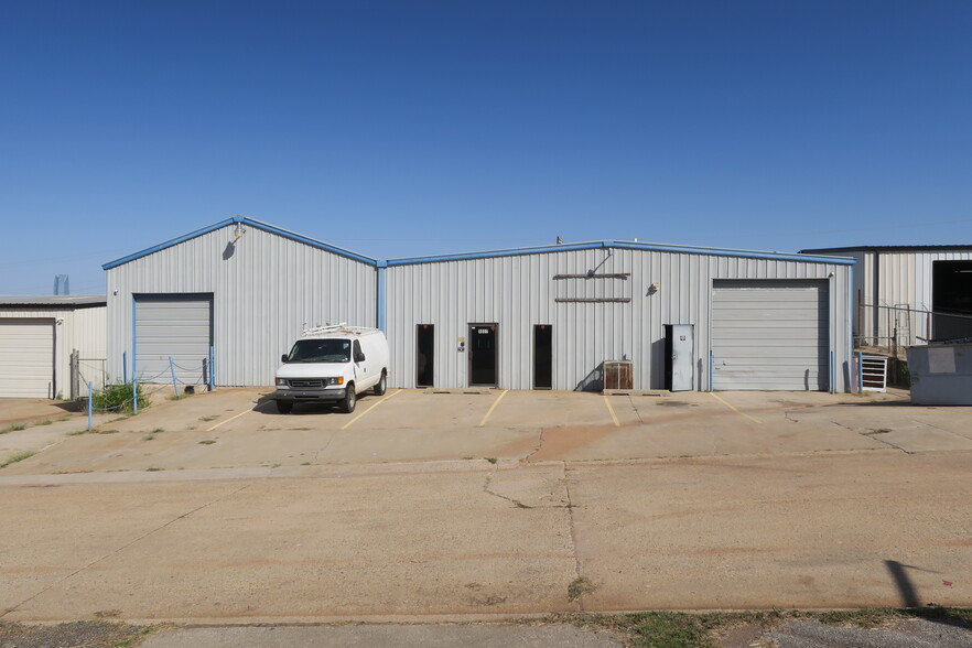 Primary Photo Of 1037 SE 26th St, Oklahoma City Distribution For Lease