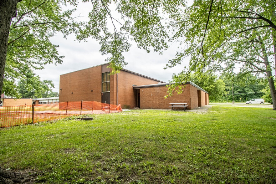More Photos Of 11218 N Linden Rd, Clio Schools For Sale