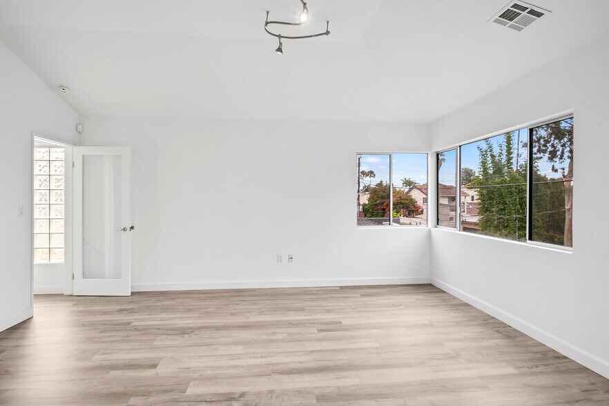 More Photos Of 742 Washington Blvd, Marina Del Rey Loft Creative Space For Sale