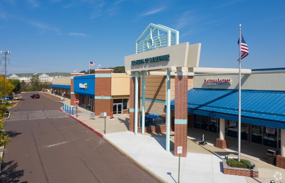 More Photos Of 611-651 Main St, Harleysville Storefront For Lease