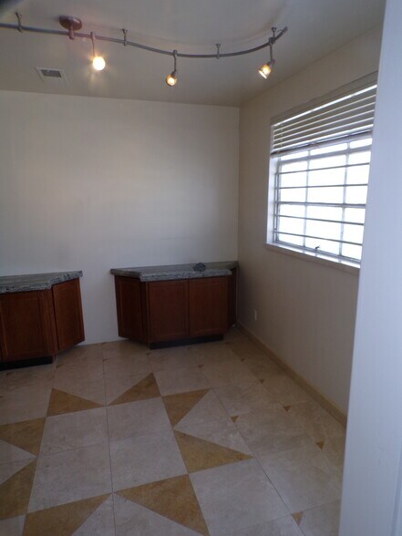 More Photos Of 1801 1st Street St, San Fernando Manufacturing For Sale