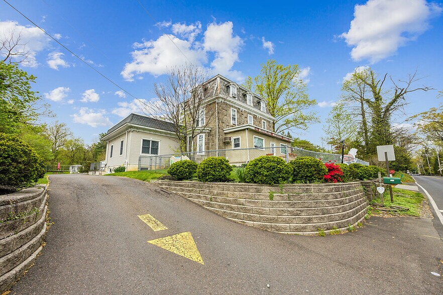 More Photos Of 616 Meetinghouse Rd, Jenkintown Schools For Sale