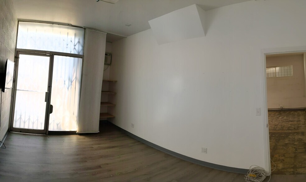 More Photos Of 936 W Hyde Park Blvd, Inglewood Manufacturing For Lease