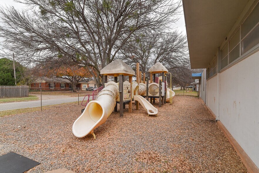 More Photos Of 4403 Phillips Dr, Wichita Falls Religious Facility For Sale