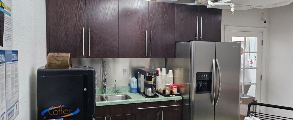 More Photos Of 770 Ponce de Leon Blvd, Coral Gables Office For Lease