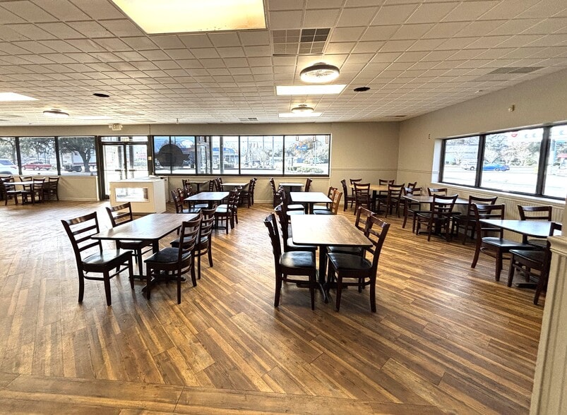 More Photos Of 1740 Highmarket St, Georgetown Restaurant For Sale