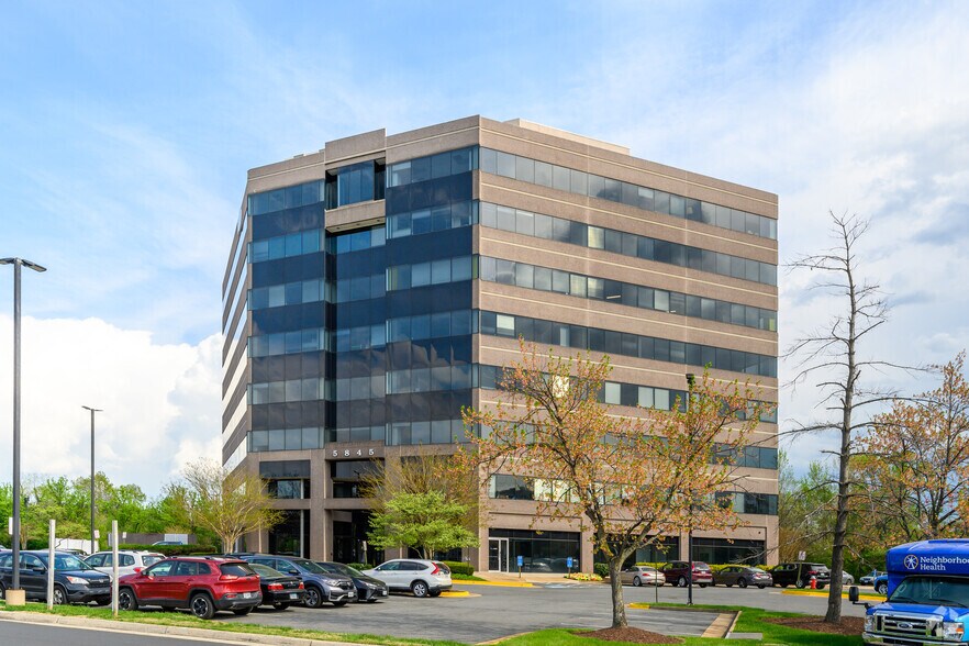 More Photos Of 5845 Richmond Hwy, Alexandria Office For Sale
