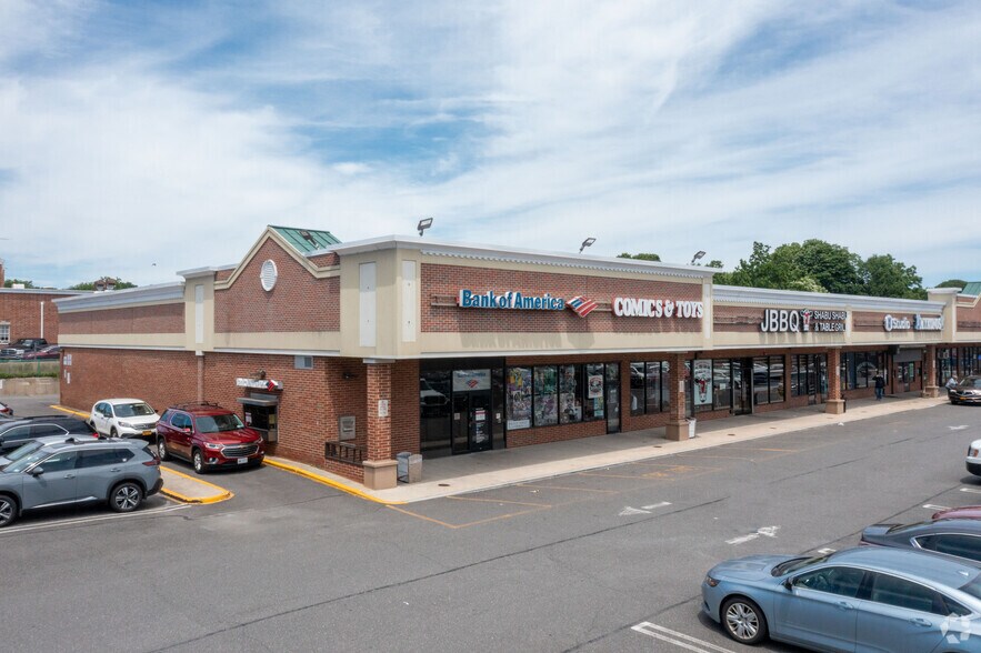 More Photos Of 31-95 Hauppauge Rd, Smithtown Unknown For Lease