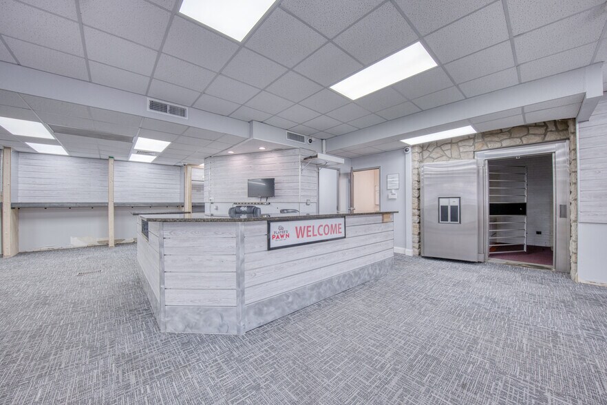 More Photos Of 226 Washington St, Newell Storefront Retail Residential For Sale