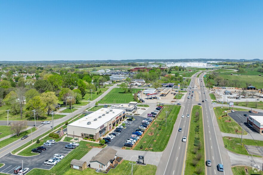 More Photos Of 2563 Nashville Hwy, Columbia Storefront Retail Office For Lease