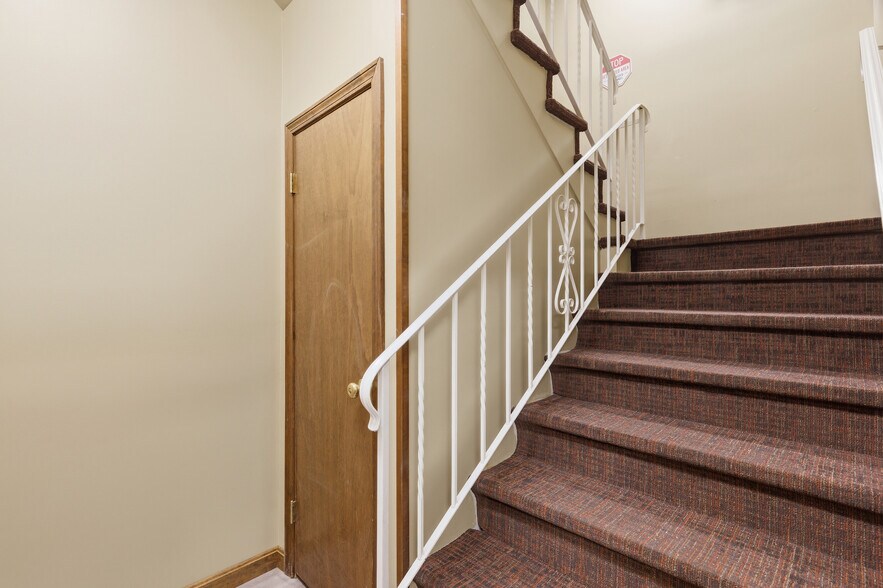 More Photos Of 352 Park Ave, Woonsocket Office For Sale