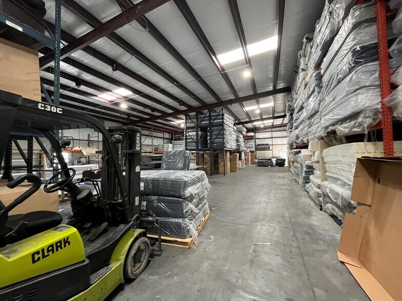 More Photos Of 8710 E Broadway Ave, Tampa Unknown For Lease