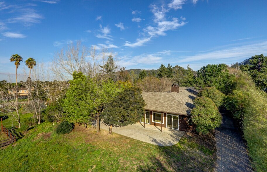 More Photos Of 8 Circle Rd, San Rafael Rehabilitation Center For Sale