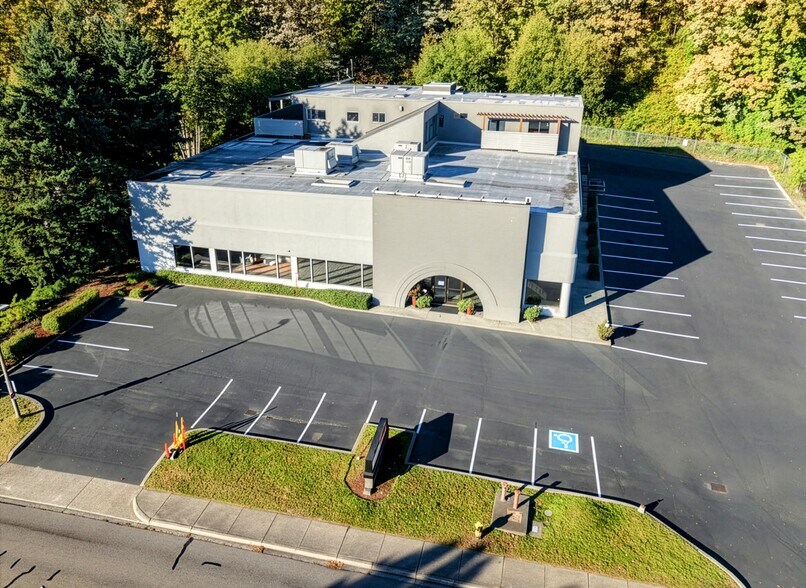 More Photos Of 16705 Southcenter Pky, Tukwila Freestanding For Sale