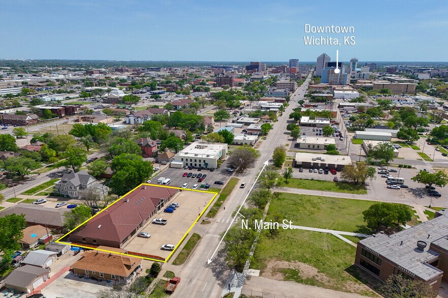 Primary Photo Of 1020 N Main St, Wichita Medical For Sale