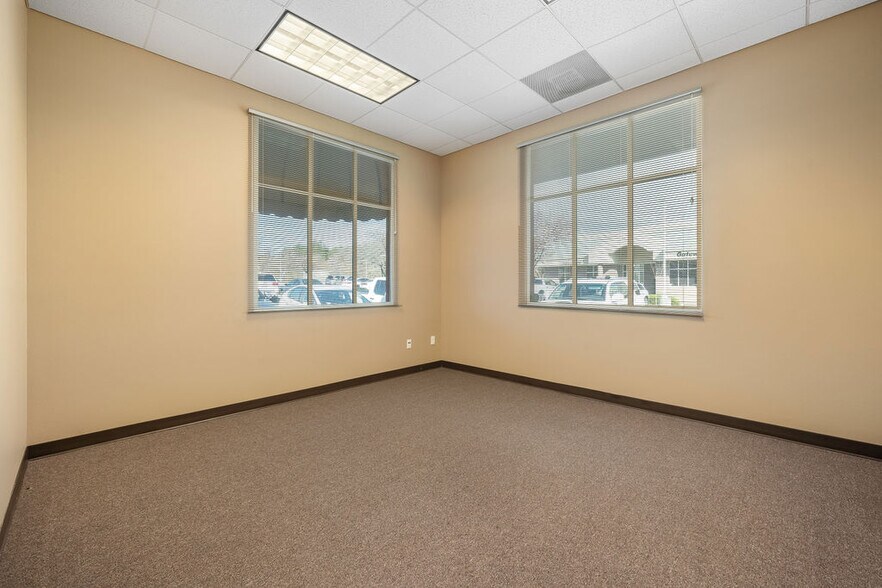 More Photos Of 104 Gateway Center Dr, Paso Robles Office Residential For Lease