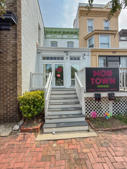 Primary Photo Of 3549 Chestnut Ave, Baltimore Storefront Retail Residential For Sale
