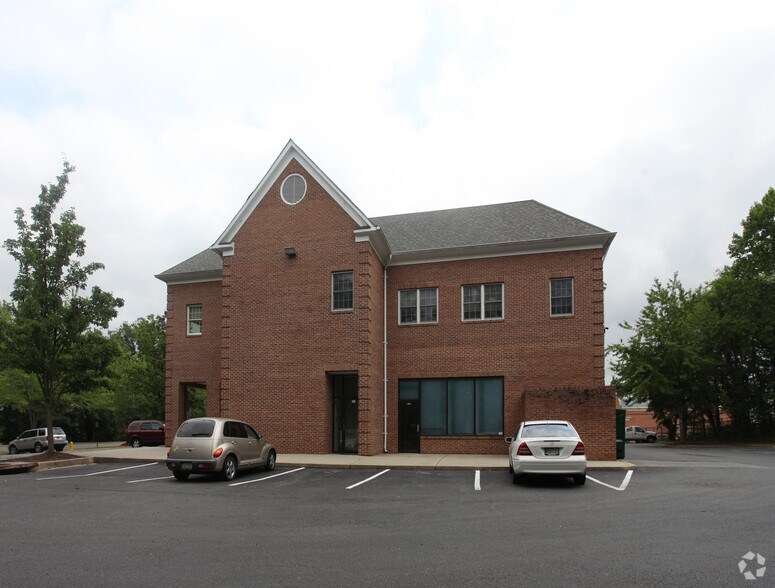 More Photos Of 9375 Chesapeake St, La Plata Storefront Retail Office For Lease