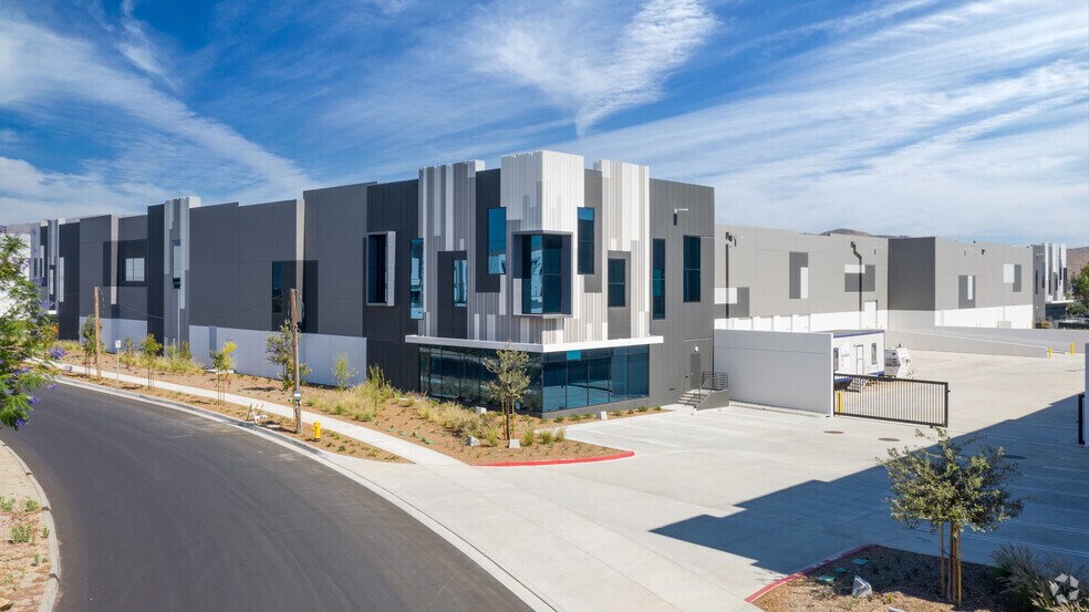 Primary Photo Of 14074 Rancho Ct, Fontana Warehouse For Lease
