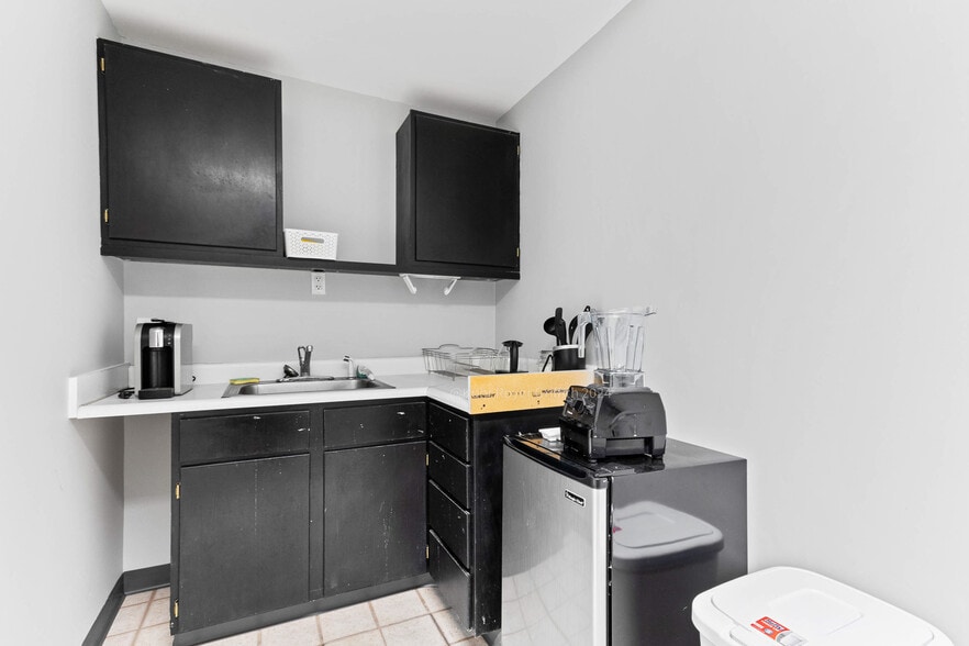 More Photos Of 995 S High St, Columbus Loft Creative Space For Sale