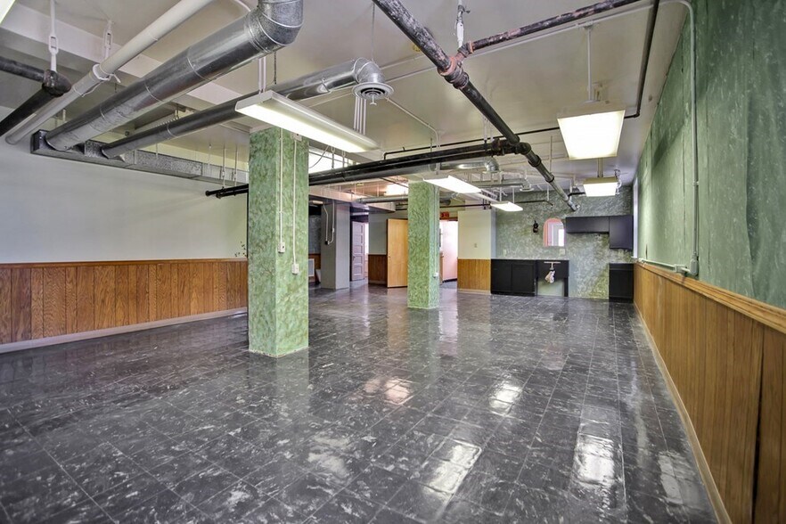 More Photos Of 2 Waln St, Wellsboro Office For Sale