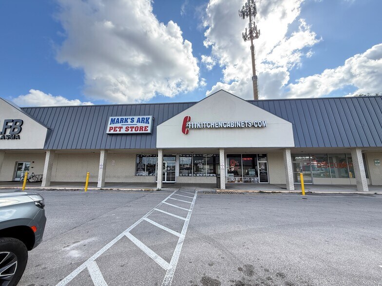 More Photos Of 4550-4644 Lake Worth Rd, Green Acres Unknown For Lease