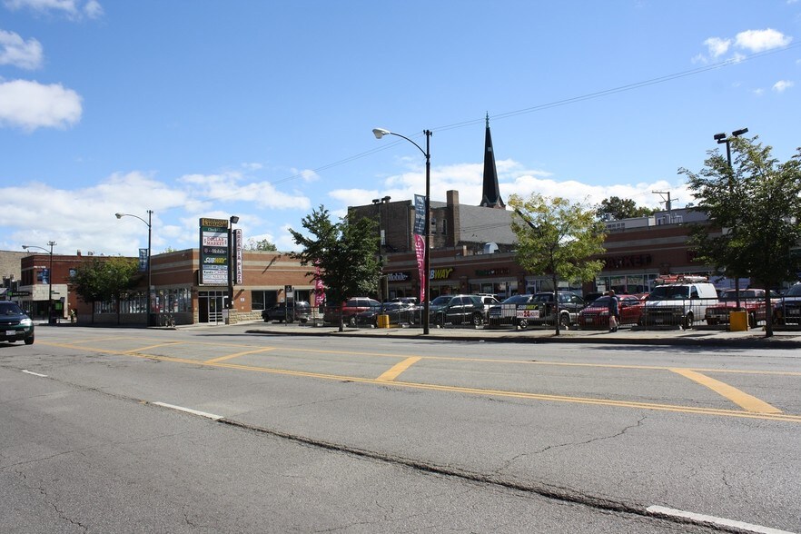 Primary Photo Of 3301-3327 W North Ave, Chicago Unknown For Lease