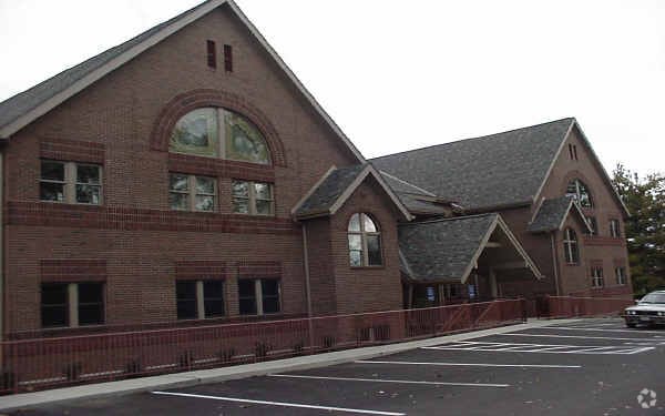 More Photos Of 1161 Bethel Rd, Columbus Medical For Sale