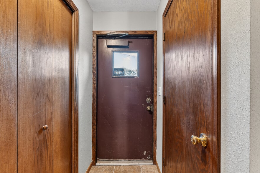 More Photos Of 407 Vermillion St, Hastings Office For Sale
