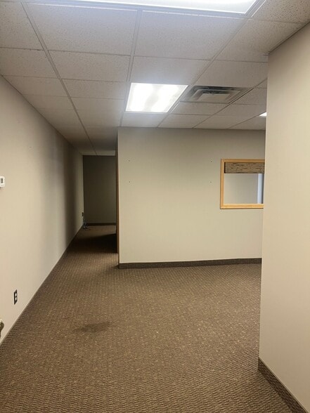 More Photos Of 10 Riverside Ave S, Sartell Office For Lease