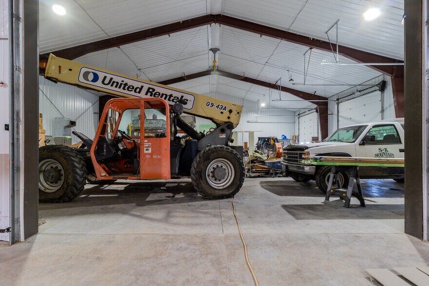 More Photos Of 618 Industrial Ct, Walla Walla Warehouse For Sale