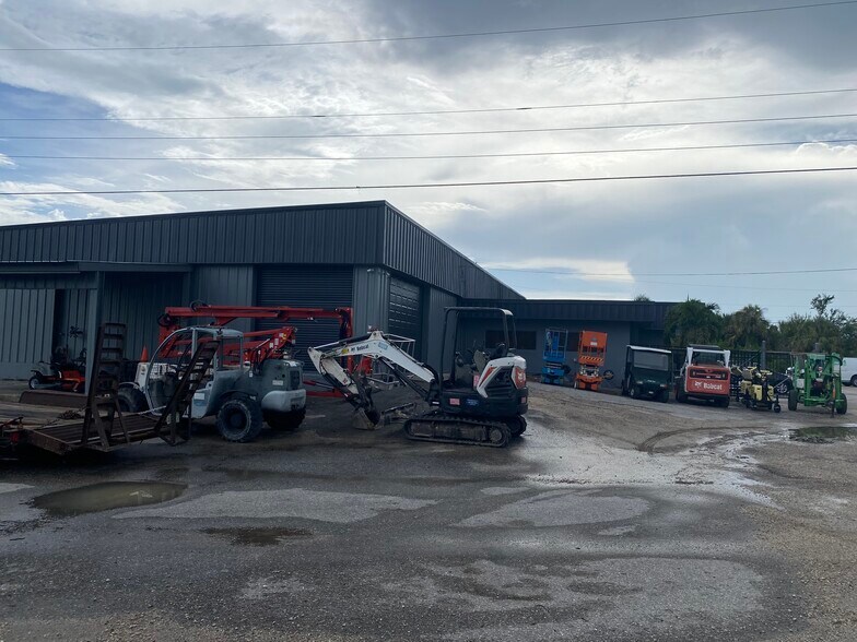 More Photos Of 25115 Marion Ave, Punta Gorda Warehouse For Sale