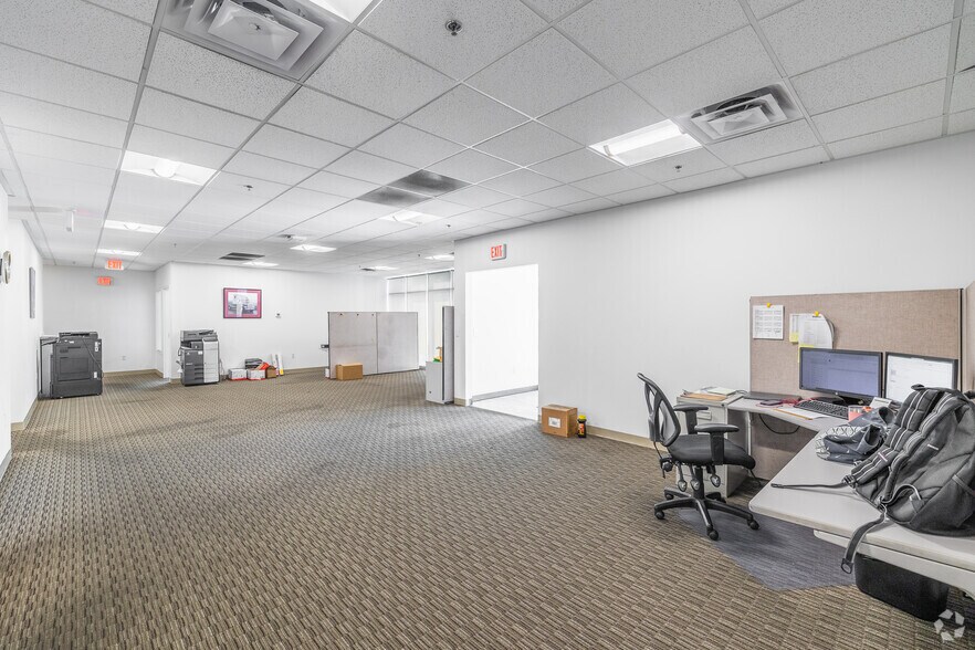 More Photos Of 2310 Charleston Regional Pky, Charleston Distribution For Lease