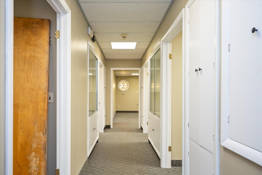 More Photos Of 287 Andrews St, Rochester Medical For Sale