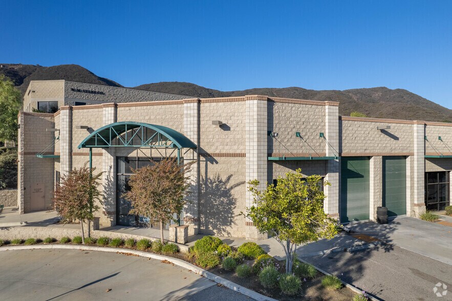 Primary Photo Of 42108 Roick Dr, Temecula Warehouse For Lease