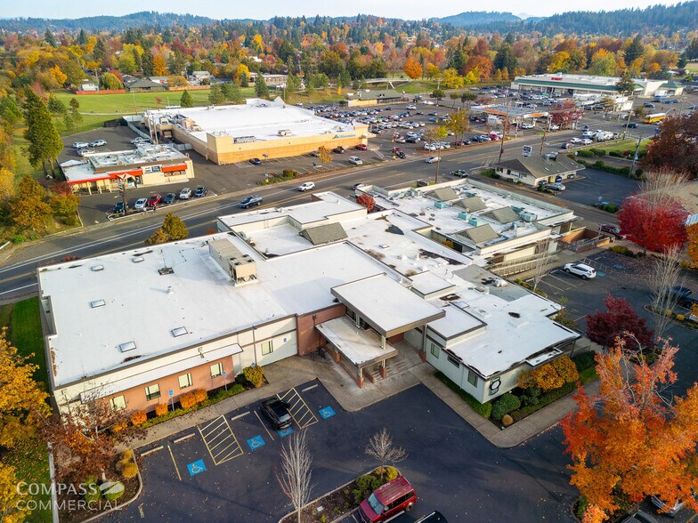 More Photos Of 1680 Chambers St, Eugene Medical For Lease