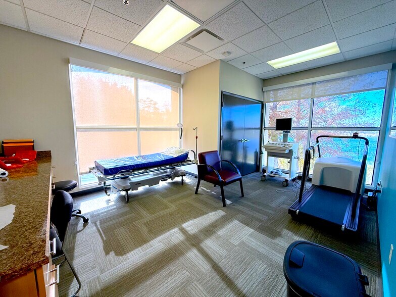 More Photos Of 1879 Nightingale Ln, Tavares Medical For Lease