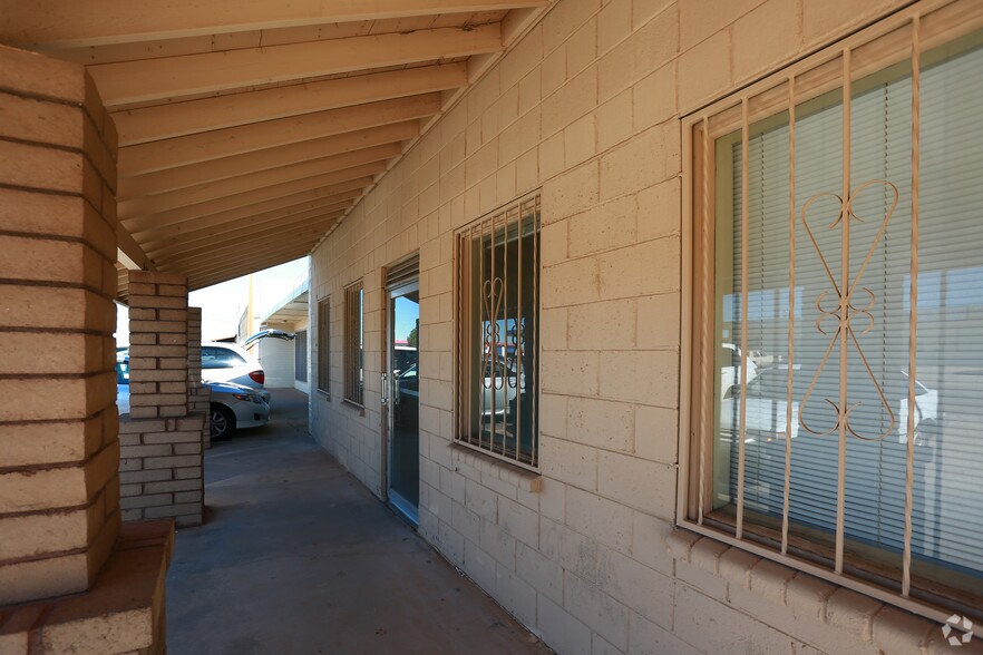 More Photos Of 51 S 2nd St, Sierra Vista Freestanding For Lease