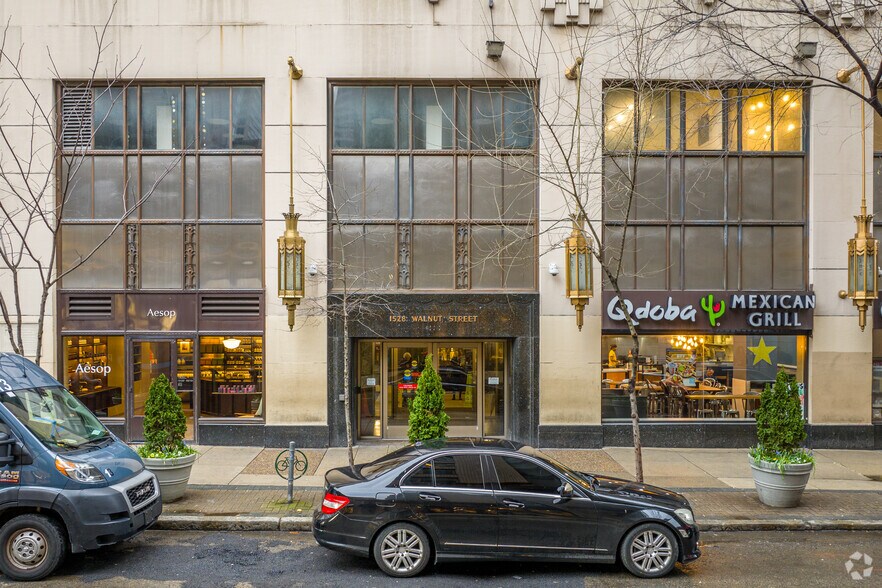 More Photos Of 1528 Walnut St, Philadelphia Office For Lease