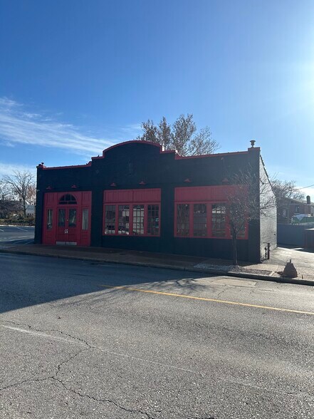 More Photos Of 3428 Meramec St, Saint Louis Restaurant For Lease