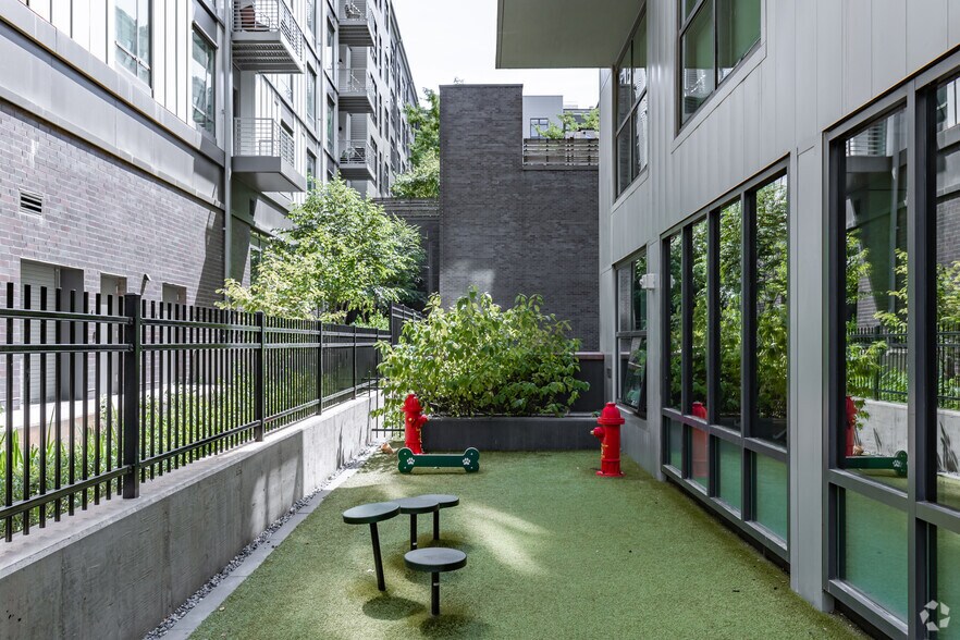 More Photos Of 320 Florida Ave NE, Washington Apartments For Lease