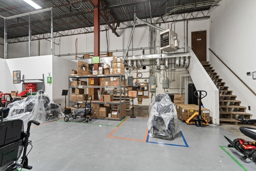 More Photos Of 2519-2535 Data Dr, Louisville Flex For Sale