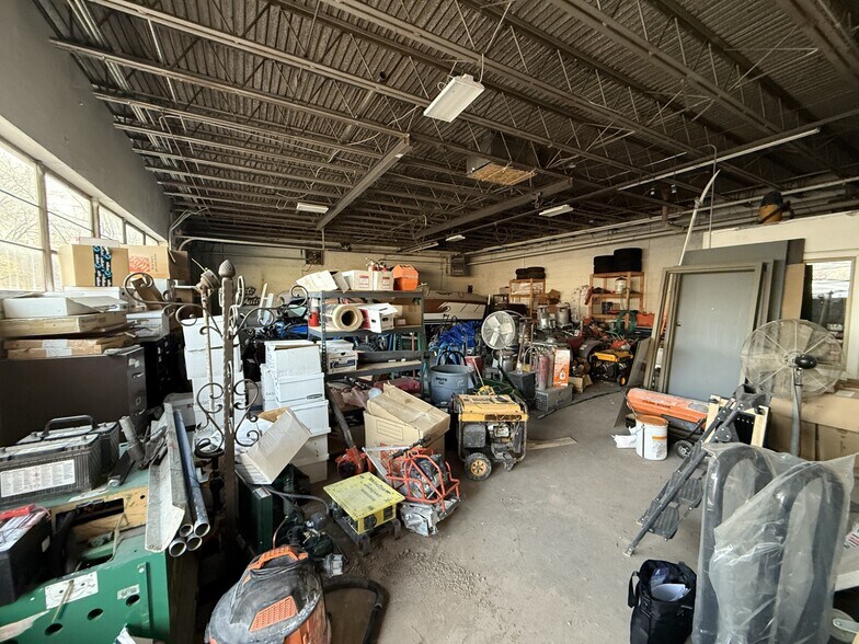 More Photos Of 723 W Columbia Ln, Provo Showroom For Sale