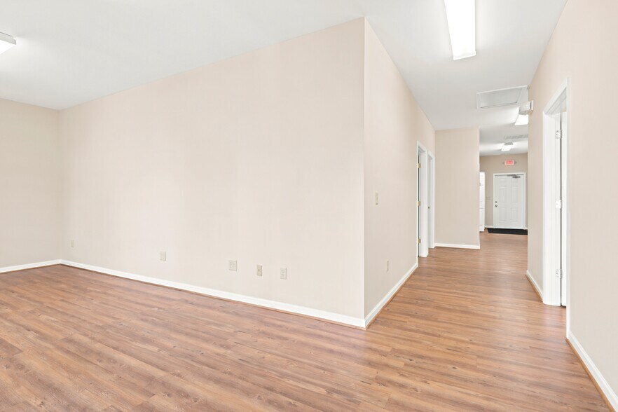 More Photos Of 1569 Jefferson Hwy, Fishersville Office For Lease