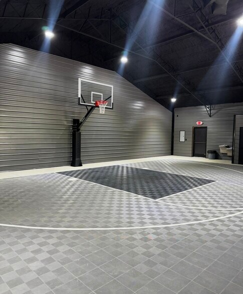More Photos Of 2635 Campbellsville Rd, Greensburg Sports And Entertainment For Sale