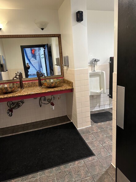 More Photos Of 1465 Webster St, Alameda Restaurant For Sale